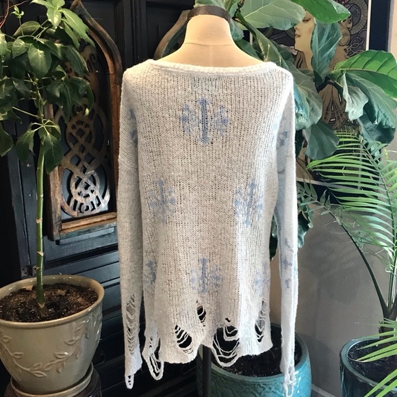 Wildfox Lennon distressed snowflake sweater - Picture 11 of 12